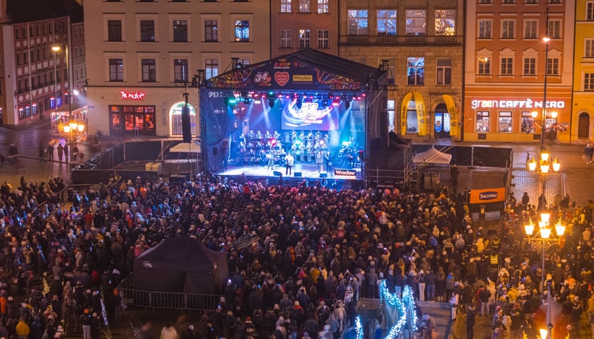 Wrocławski Rynek podczas Światełka do Nieba