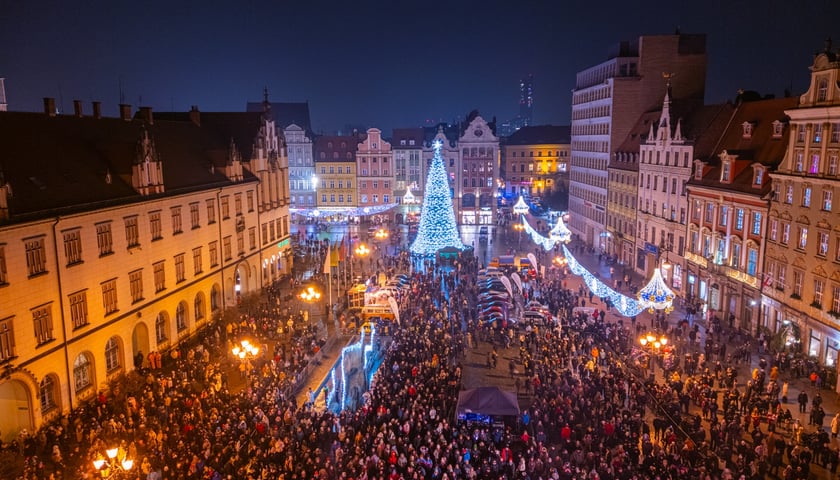 Wrocławski Rynek podczas Światełka do Nieba