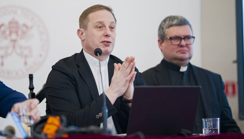 <p>ks. dr hab. Rafał Kowalski, prof. PWT we Wrocławiu</p>