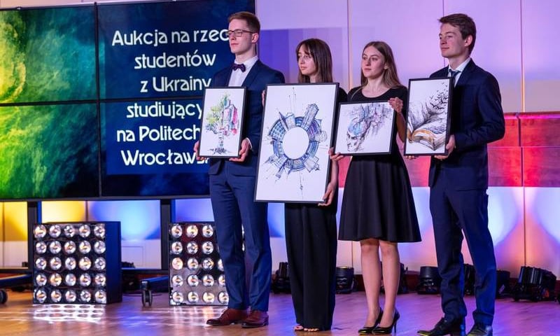 Aukcja charytatywna na Politechnice Wrocławskiej na rzecz studentów z Ukrainy