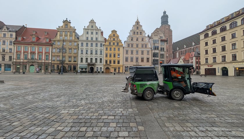 Pługopiaskarka w Rynku