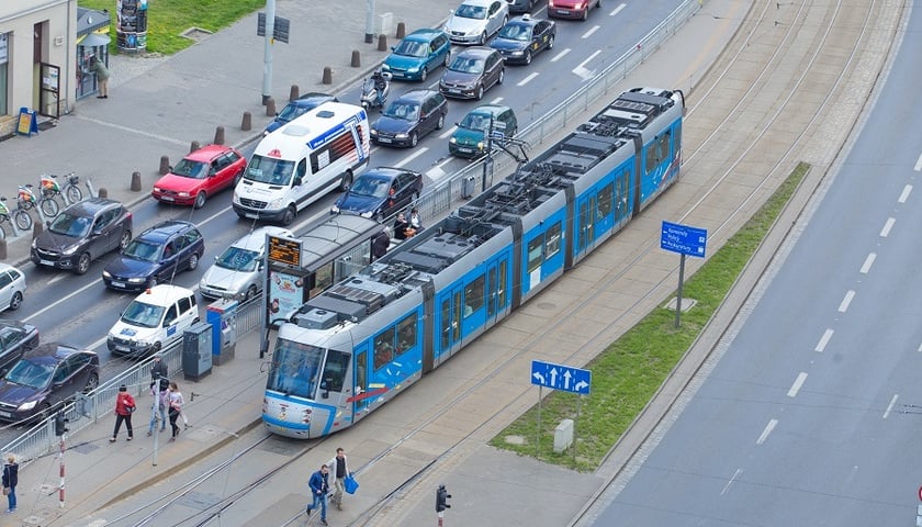 Зрив тягової мережі - труднощі на вул. Legnickiej  до 22 травня