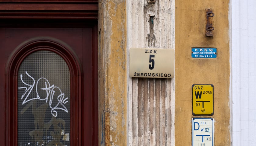 Kamienica Żeromskiego 5 przed remontem, luty 2026