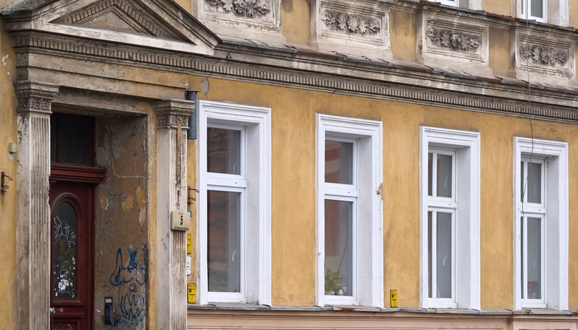Kamienica Żeromskiego 5 przed remontem, luty 2026