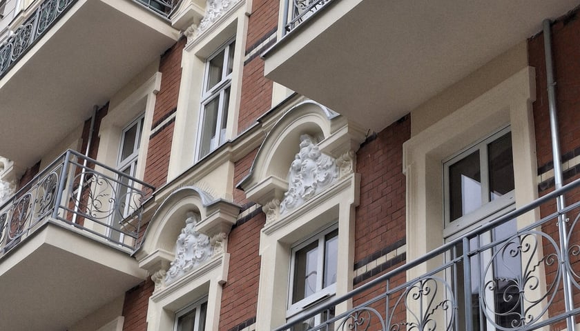 Kamienica przy ul. Kluczborskiej 12 we Wrocławiu po metamorfozie