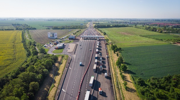 Система e-TOLL для водіїв. Зміни у оплатах за проїзд автомагістралями