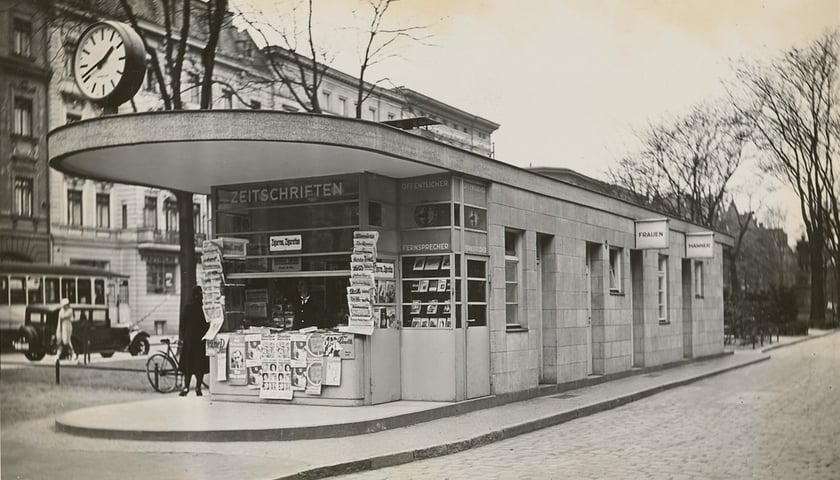 <p>Toaleta publiczna przy ul. Powstańc&oacute;w Śląskich</p>