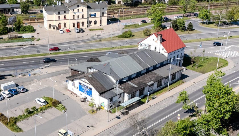 Remont hali na Psim Polu