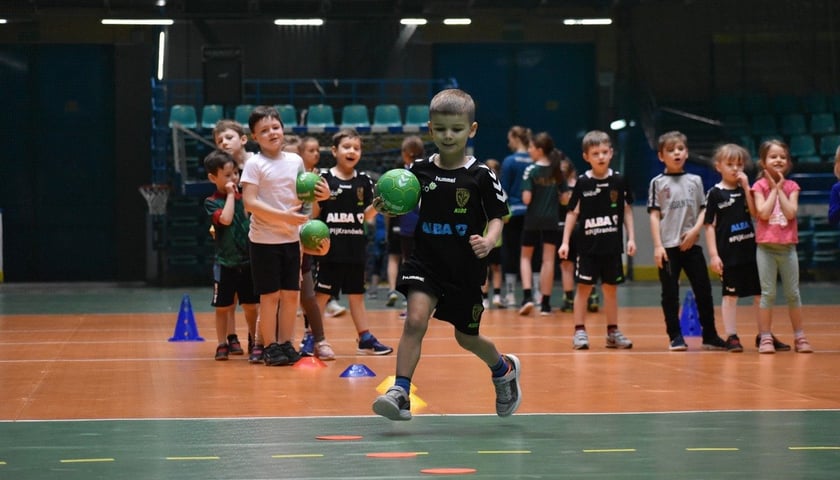 W programie Handball Kids udział bierze około 100 dzieci