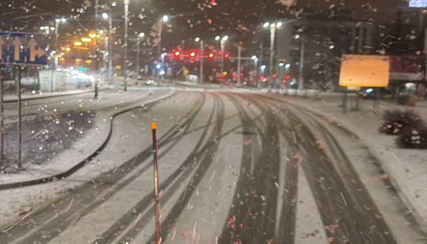 Akcja Zima we Wrocławiu - odśnieżanie i odladzanie z 17 na 18 lutego