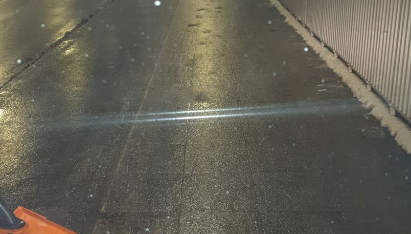 Akcja Zima we Wrocławiu - odśnieżanie i odladzanie z 17 na 18 lutego