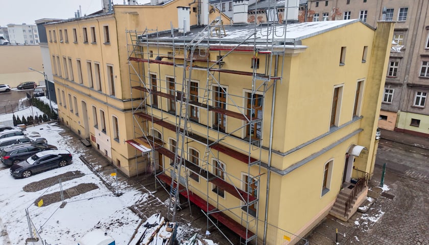 Remont dachu na Tęczowej 33 we Wrocławiu