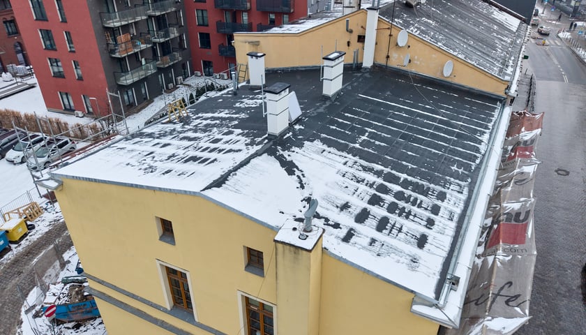 Remont dachu na Tęczowej 33 we Wrocławiu