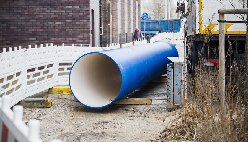 Trwają prace po awarii magistrali na ul. Traugutta - sobota 21 lutego 2026 r.