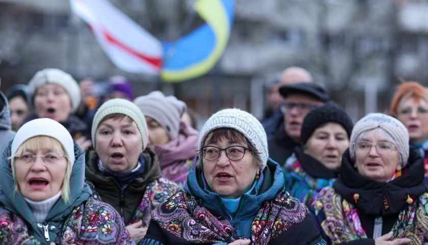 Uroczystości w czwarą rocznicę wybuchu wojny w Ukrainie, na Pl. Nowy Targ we Wrocławiu