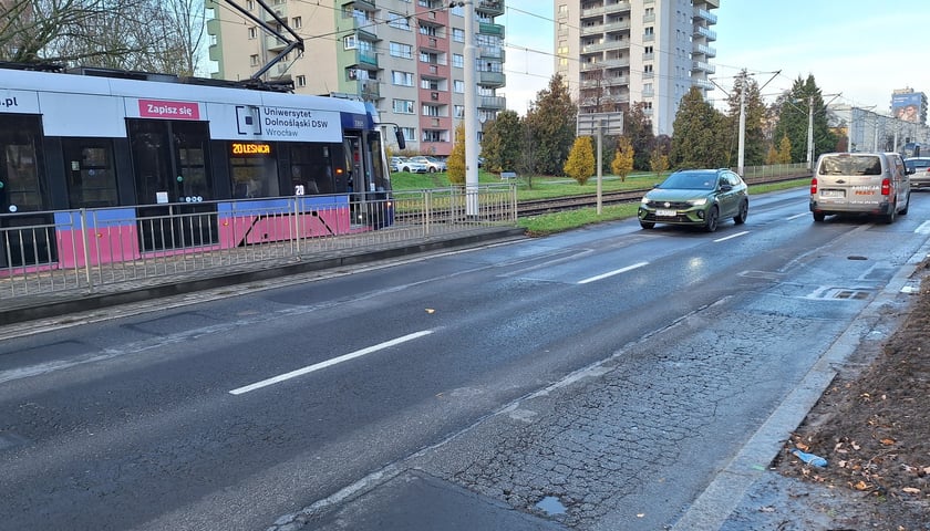 Odcinek ul. Grabiszyńskiej między Fiołkową a cmentarzem, który zostanie wyremontowany.