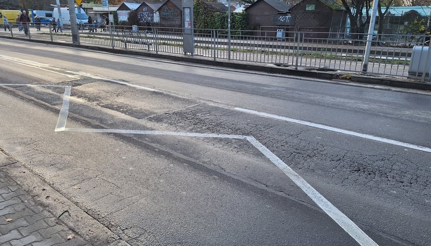 Odcinek ul. Grabiszyńskiej między Fiołkową a cmentarzem, który zostanie wyremontowany.