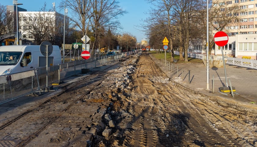 Postęp prac rozbiórkowych na ulicy Gajowickiej 