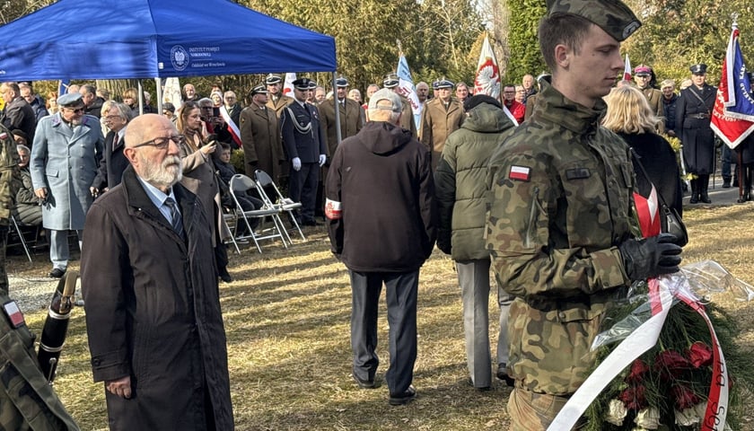 Obchody Narodowego Dnia Pamięci Żołnierzy Wyklętych na Cmentarzu Osobowickim przy Pomniku Ofiar Terroru Komunistycznego 1945–1956