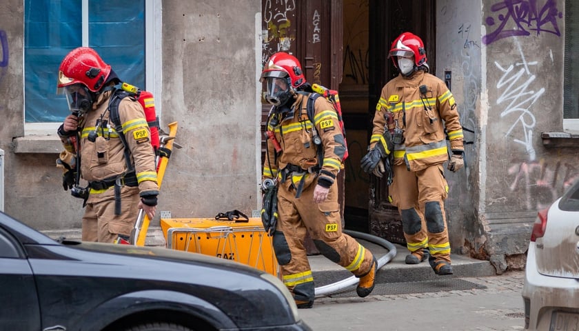Strażacy na Sępa-Szarzyńskiego 