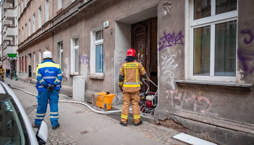 Interwencja strażaków w kamienicy przy Sępa-Szarzyńskiego