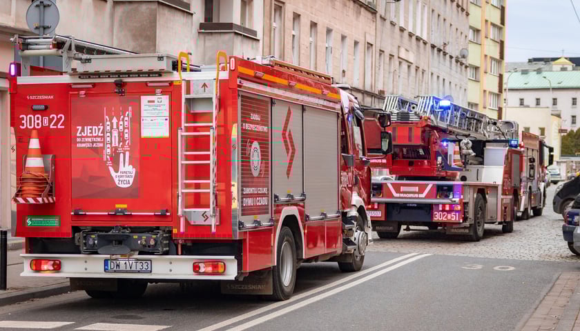 Interwencja strażaków w kamienicy przy Sępa-Szarzyńskiego