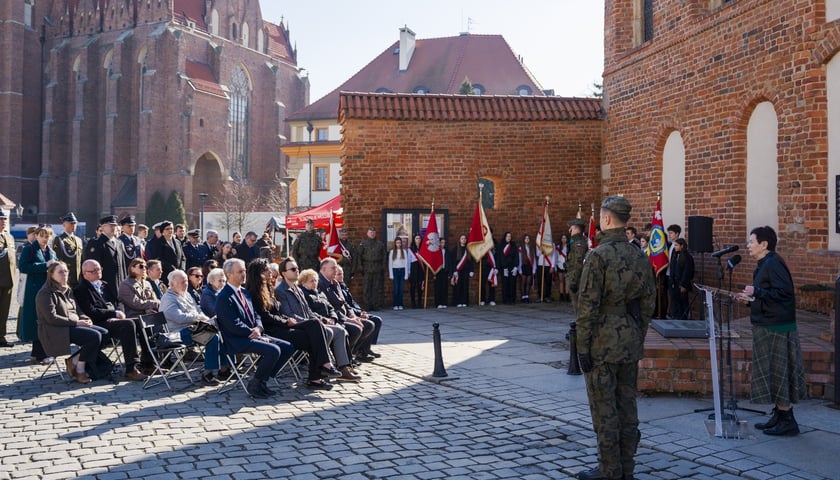 Obchody rocznicy I Kongresu Polaków w Niemczech przy kościele św. Marcina na Ostrowie Tumskim w piątek 6 marca