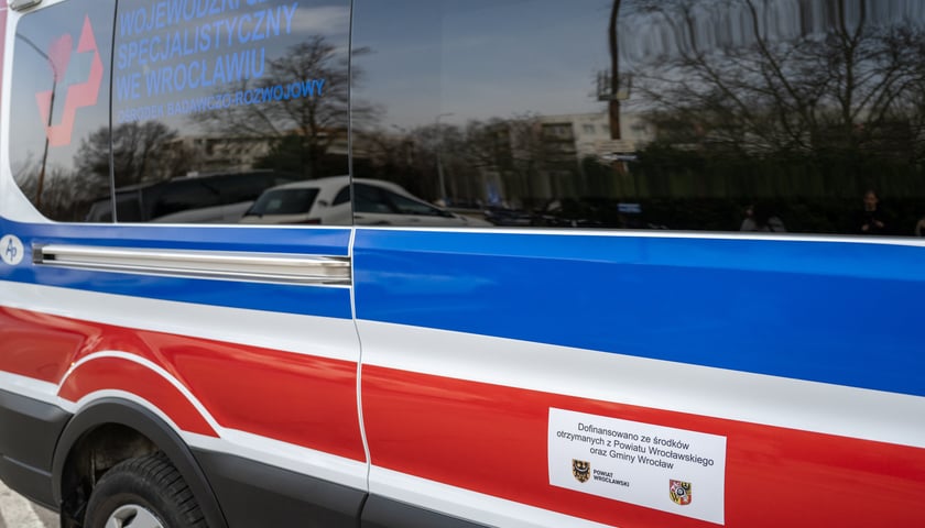 <p>Nowoczesny ambulans kosztował ponad 430 tys. zł, z czego po 200 tys. złożyły się Gmina Wrocław i Starostwo Powiatowe</p>
