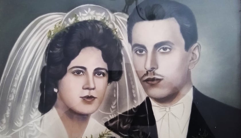 Jeden z portretów ślubnych, który będzie można zobaczyć na wystawie w Galerii MiserArt we Wrocławiu. Maria i Kazimierz Pasturkowie