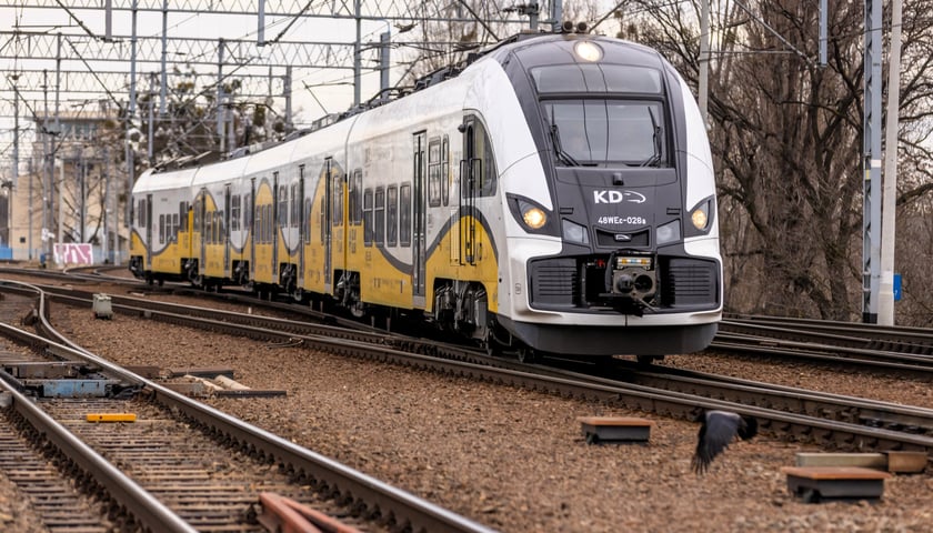Zdjęcie ilustracyjne: pociąg Kolei Dolnośląskich 