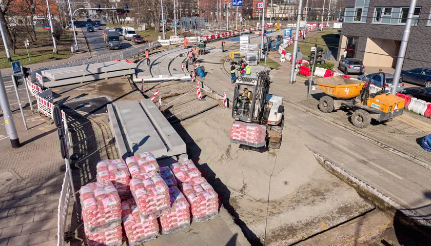 Remont torowiska w rejonie skrzyżowania Glinianej z Borowską