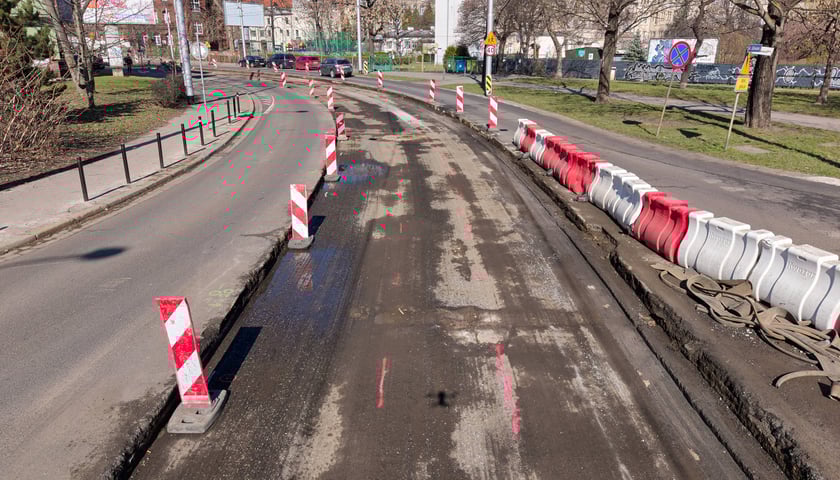 Remont torowiska w rejonie skrzyżowania Glinianej z Łódzką