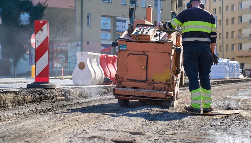 Remont torowiska w rejonie skrzyżowania Glinianej z Łódzką