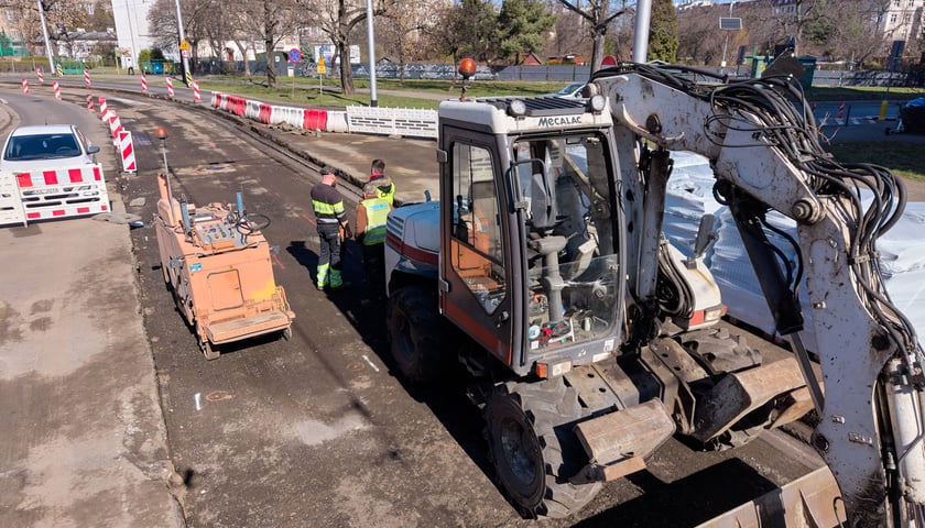 Remont torowiska w rejonie skrzyżowania Glinianej z Łódzką