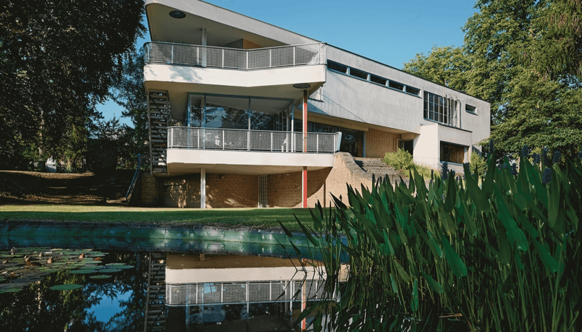 Willa Schminke w Löbau. Na zdjęciu widać oryginalny, modernistyczny budynek