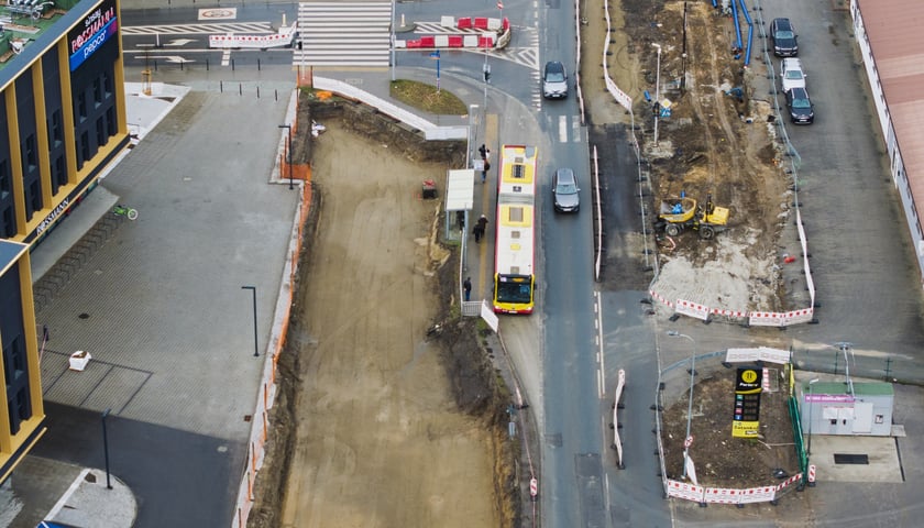 Budowa trasy autobusowo-tramwajowej na Swojczyce. Zdjęcie z 16 marca 2026 r.