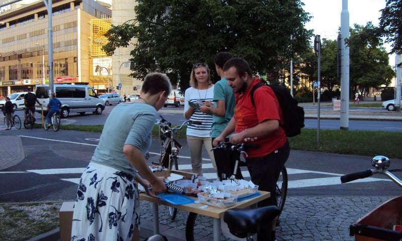 Nakarmili rowerzystów [ZDJĘCIA]