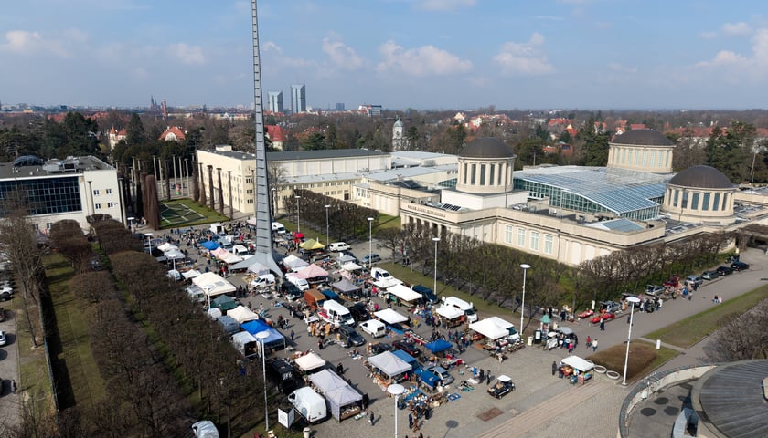 Targ Staroci z lotu ptaka, od strony Hali Stulecia