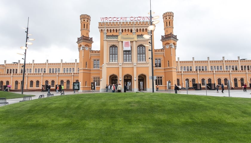 Jadę do Wrocławia pociągiem