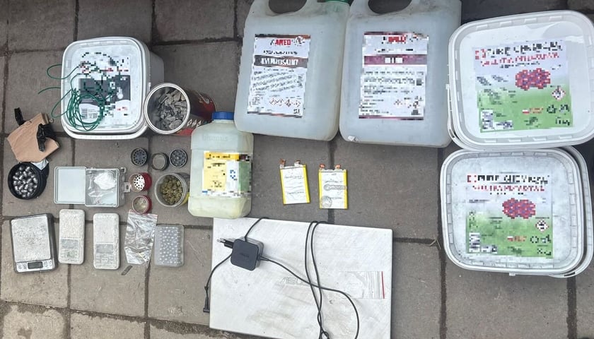 Przedmioty znalezione przez policjantów u zatrzymanego