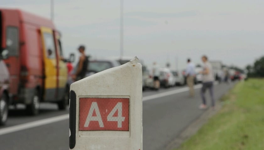 Korki na A4 od strony Legnicy do Wrocławia