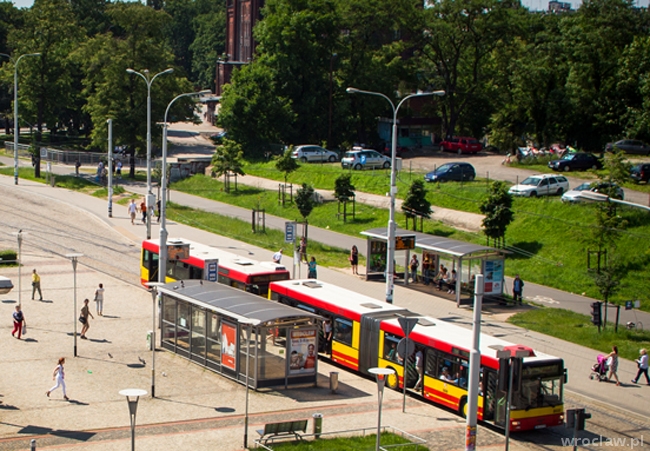 Kolejne przystanki bliżej dworców