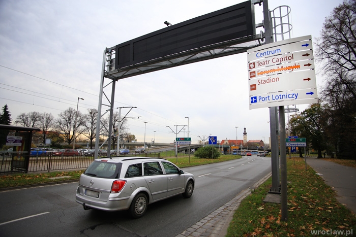 Tablice poinformują o zamkniętych ulicach
