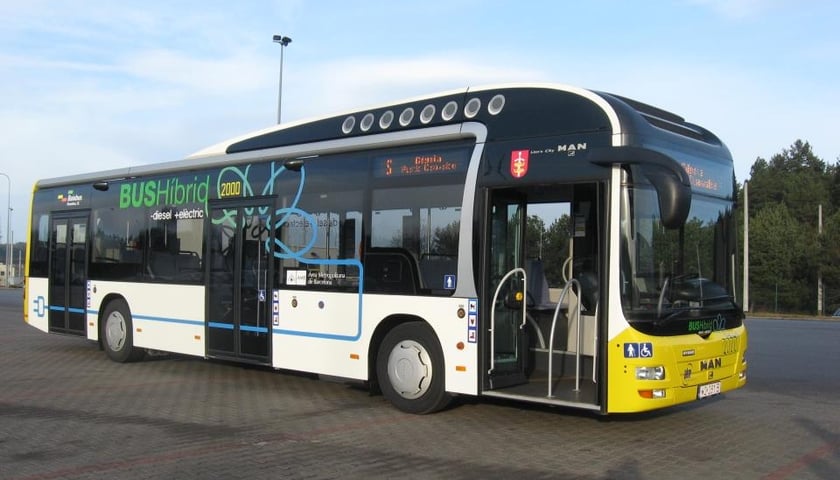 Elektryczny autobus we Wrocławiu (ZDJĘCIA)