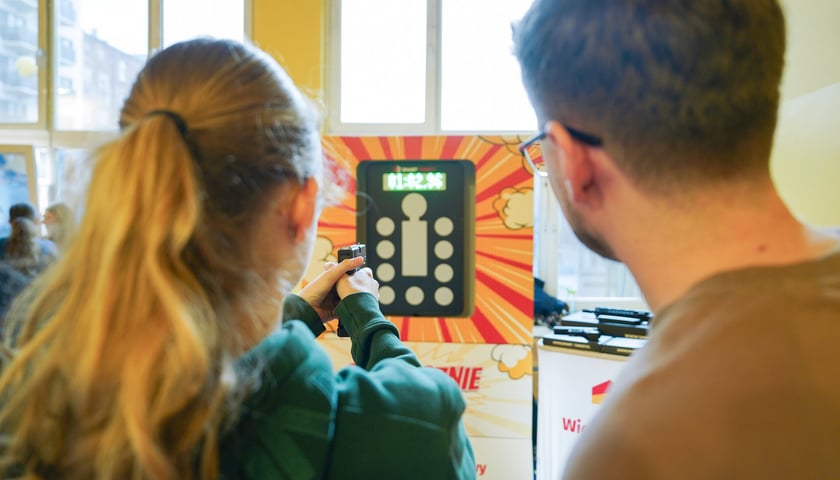 Szkolenie w ramach programu Bezpieczny Wrocław w III Liceum Ogólnokształcącego im. Adama Mickiewicza przy ulicy Składowej 5