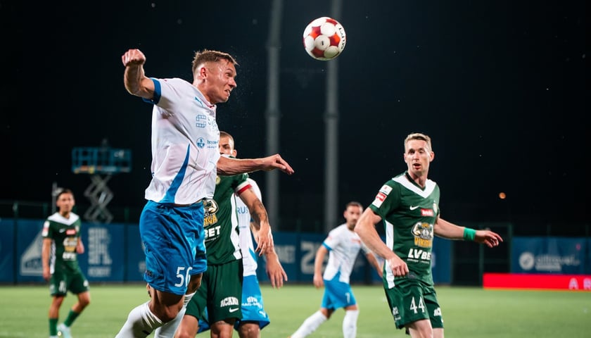 Piłkarze Śląska Wrocław i Pogoni Siedlce podczas pierwszego meczu z rundy jesiennej Betclic 1. Ligi