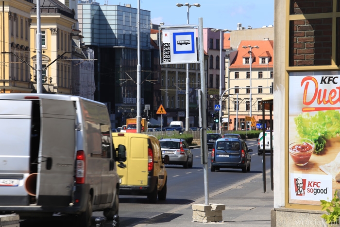 Przystanek przy Świdnickiej przeniesiony [ZDJĘCIA]