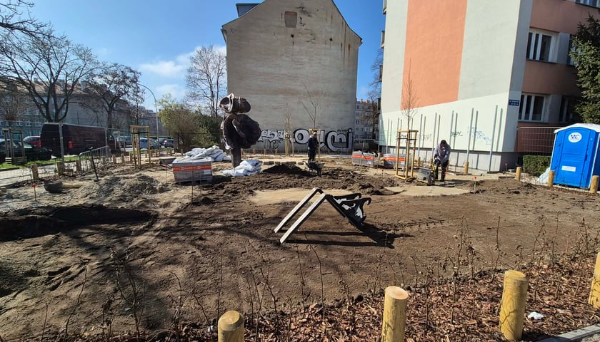 Prace na skwerze przy ul. Sztabowa/Podchorążych