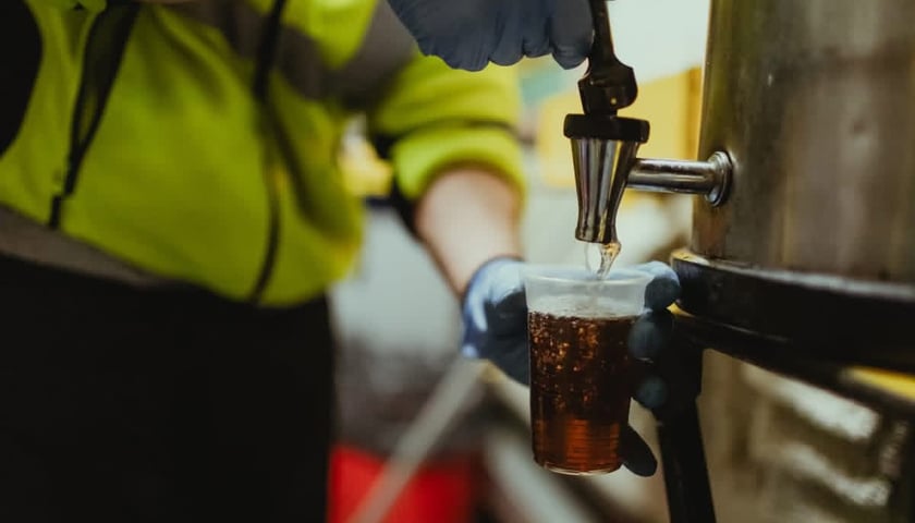 <p>Gorąca herbata w Streetbusie</p>