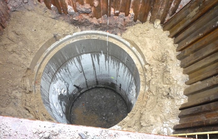 Na Racławickiej jak na budowie metra [ZDJĘCIA]